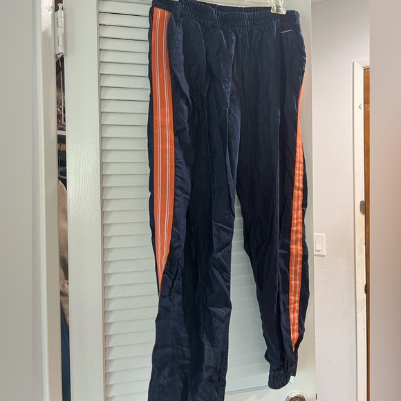 Sweaty Betty Twilight Sport 7/8 Length Chambray Side Stripe Joggers - Picture 5 of 9